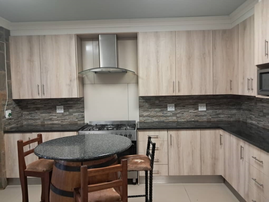 5 Bedroom Property for Sale in Rietfontein A H North West